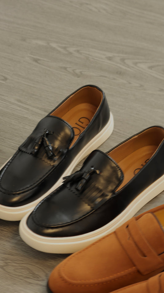 Zapato Midnight Tassel Crest Sneakers