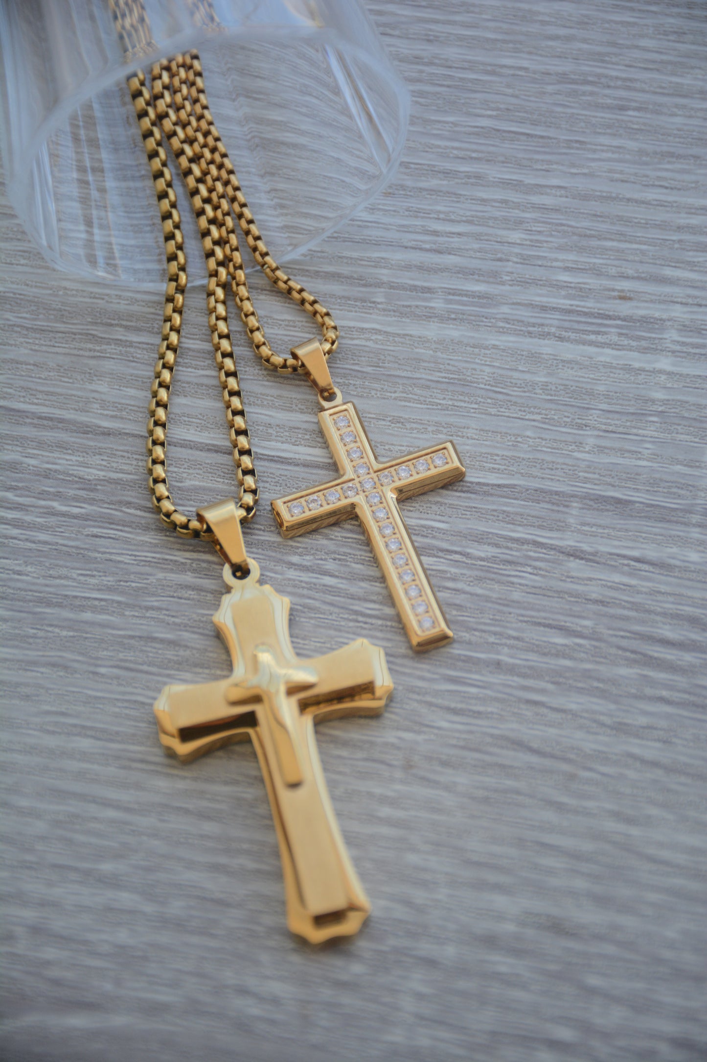 Cadena Crucifix Resurrecition