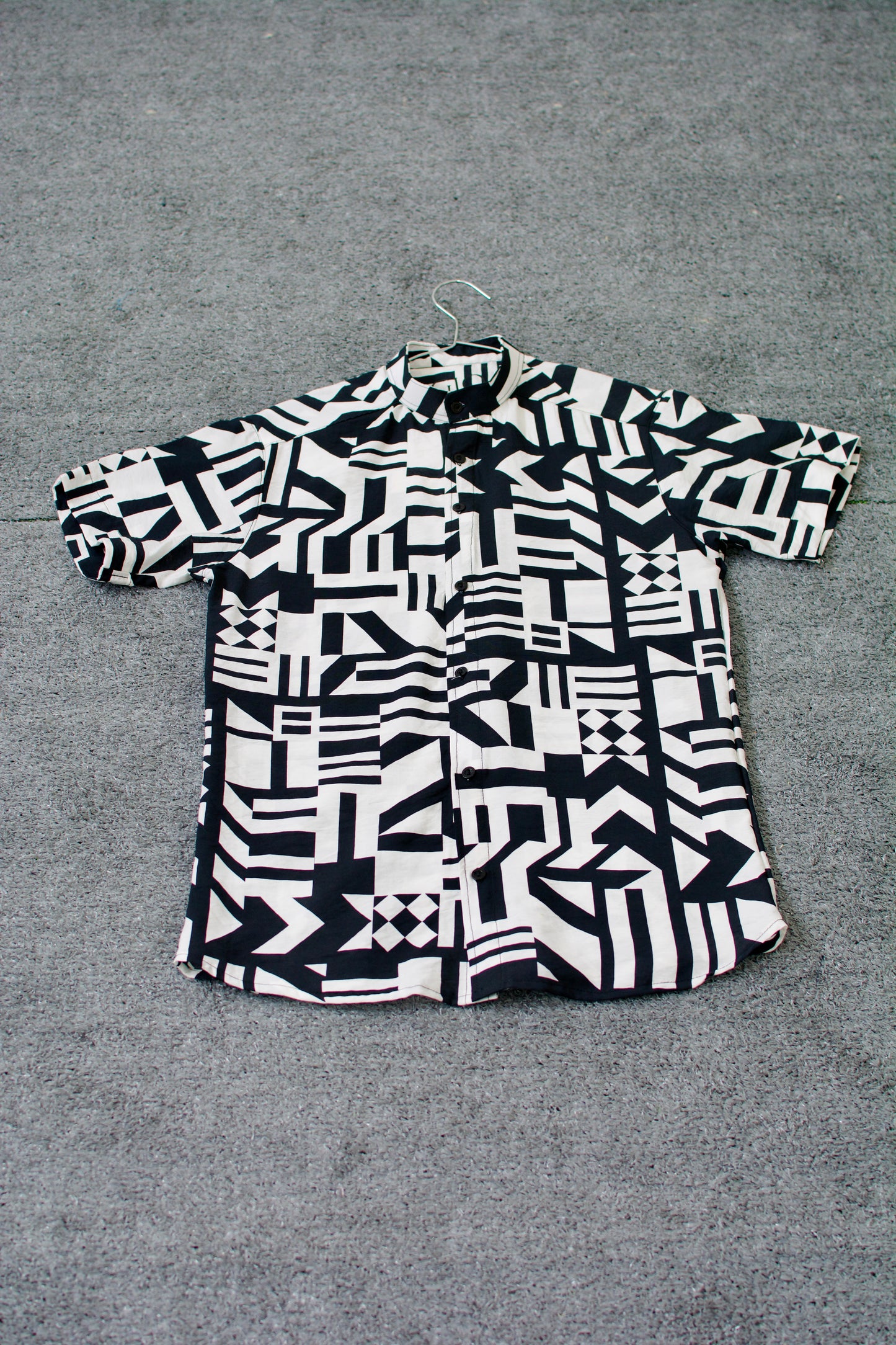 Camisa Black Abstract Forms