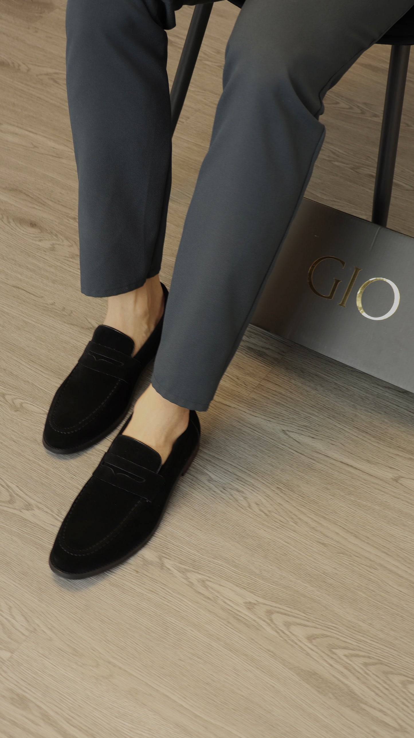 Zapato Prestige Black Suede Loafer