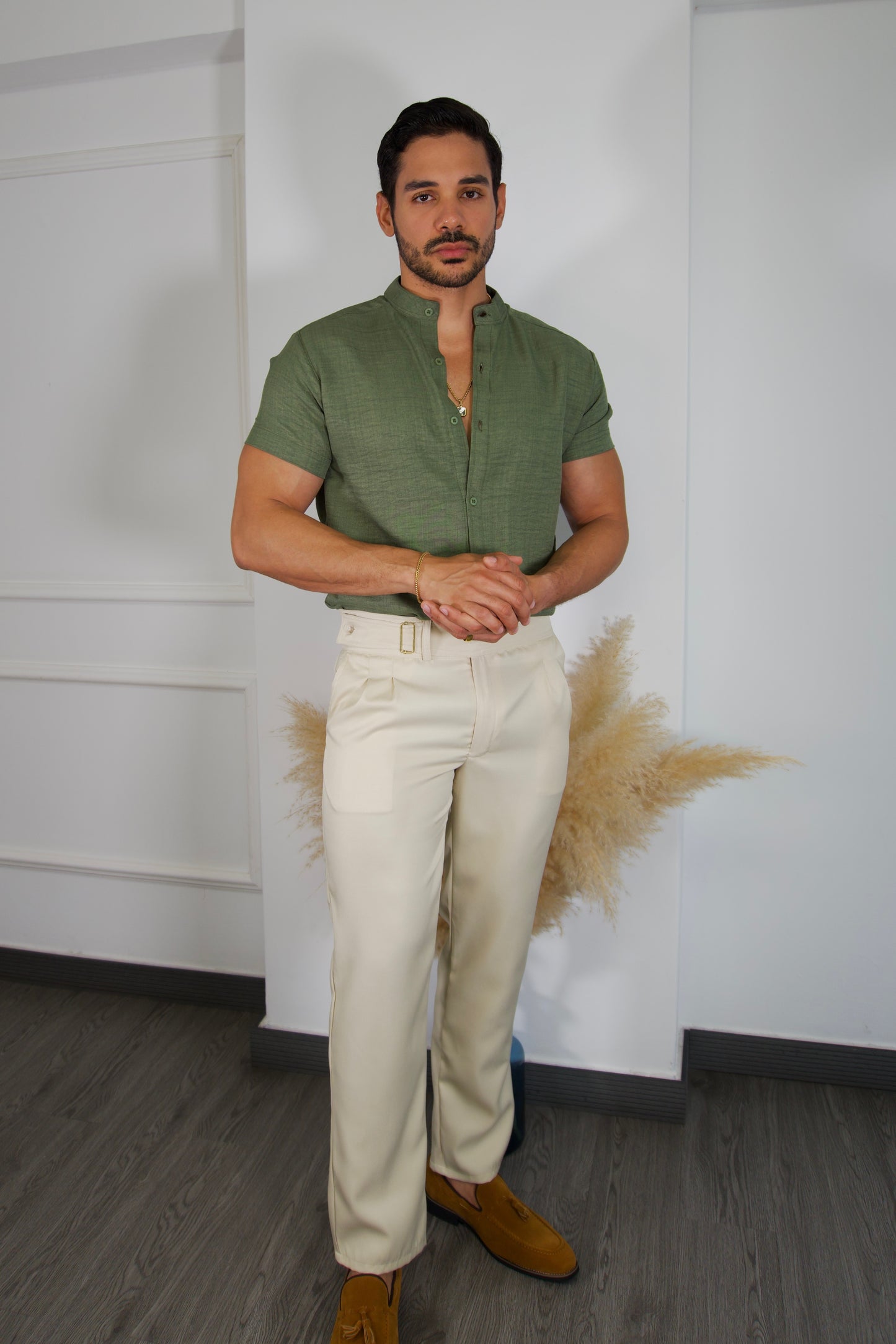 Camisa Oliva Chiaro | Cuello Mao (Verde Oliva Claro)