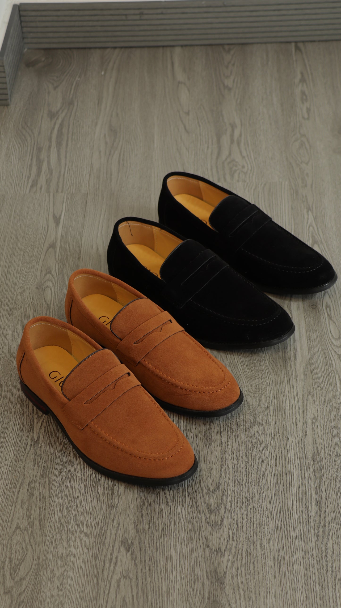 Zapato Prestige Black Suede Loafer