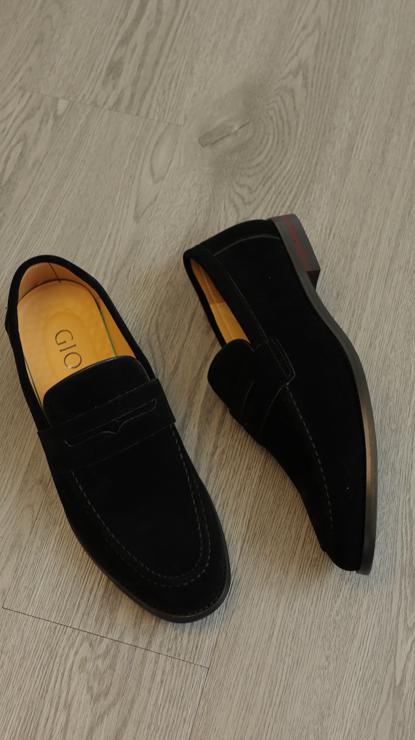 Zapato Prestige Black Suede Loafer