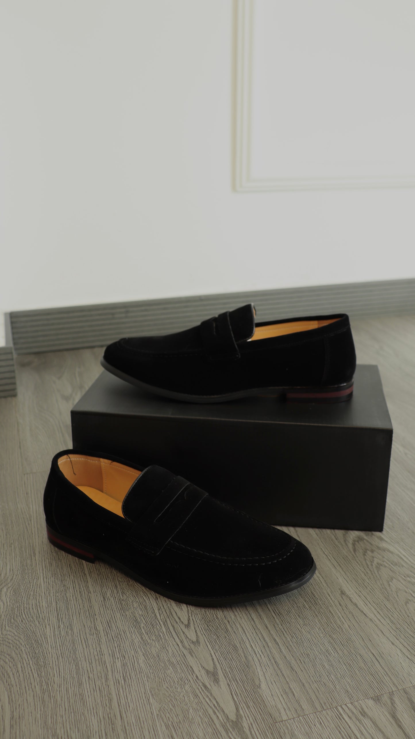 Zapato Prestige Black Suede Loafer