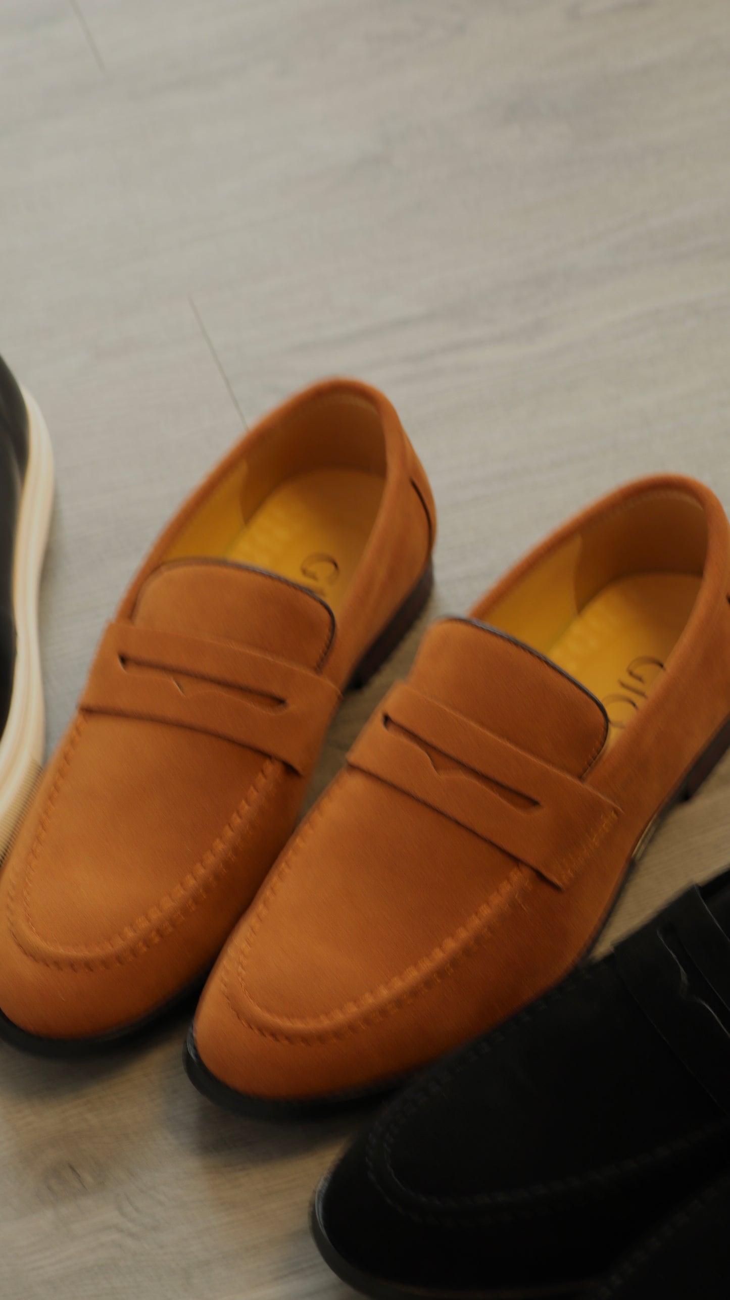 Zapato Prestige Ocre Suede Loafer