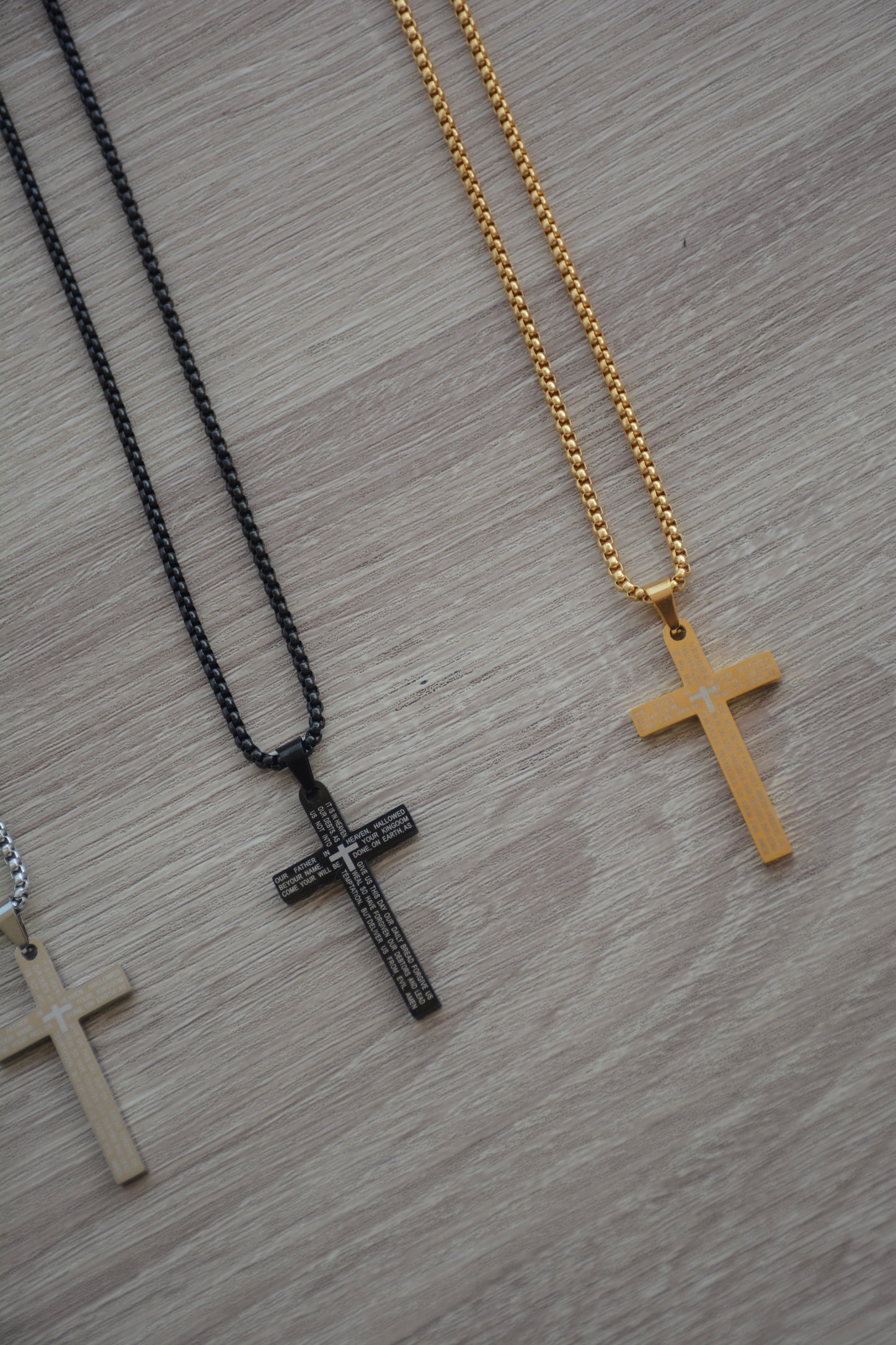 Cadena Crucifix Lux 2| COLECCION GIO ACCESSORIES