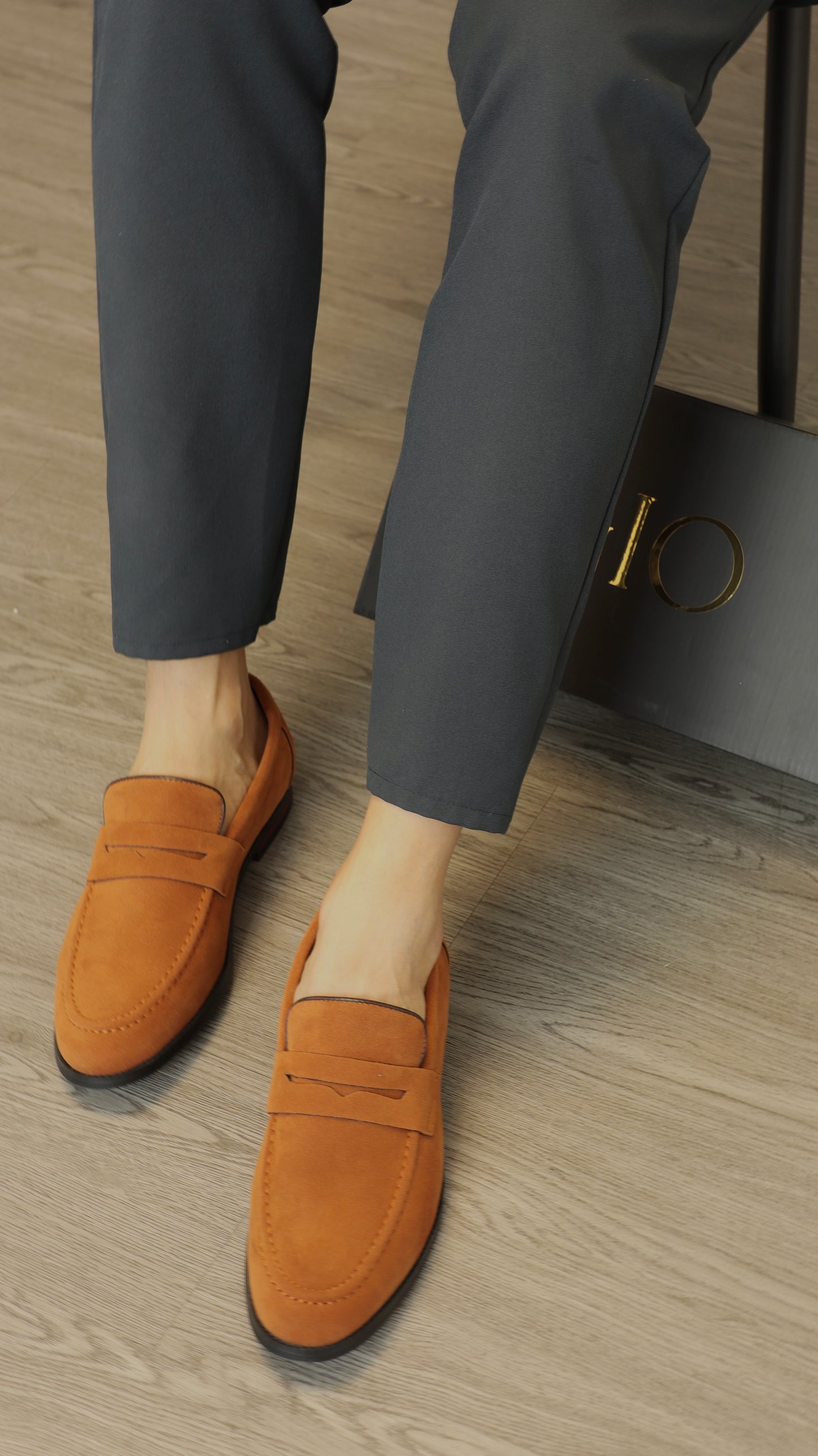 Zapato Prestige Ocre Suede Loafer