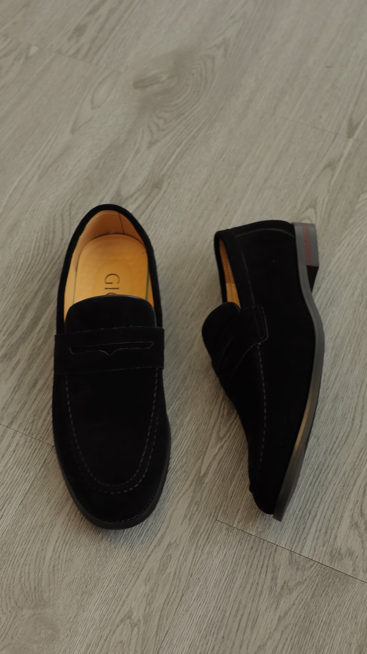 Zapato Prestige Black Suede Loafer