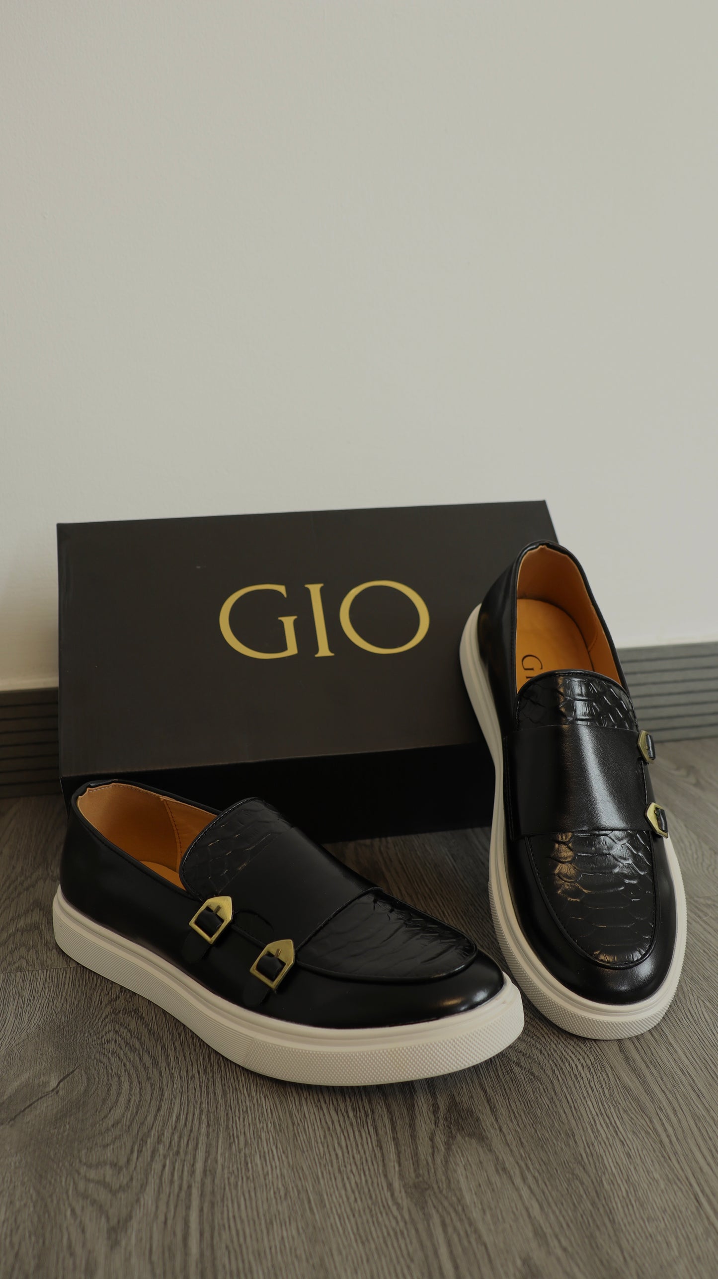 Zapatos Midnight Crest Leather Sneakers