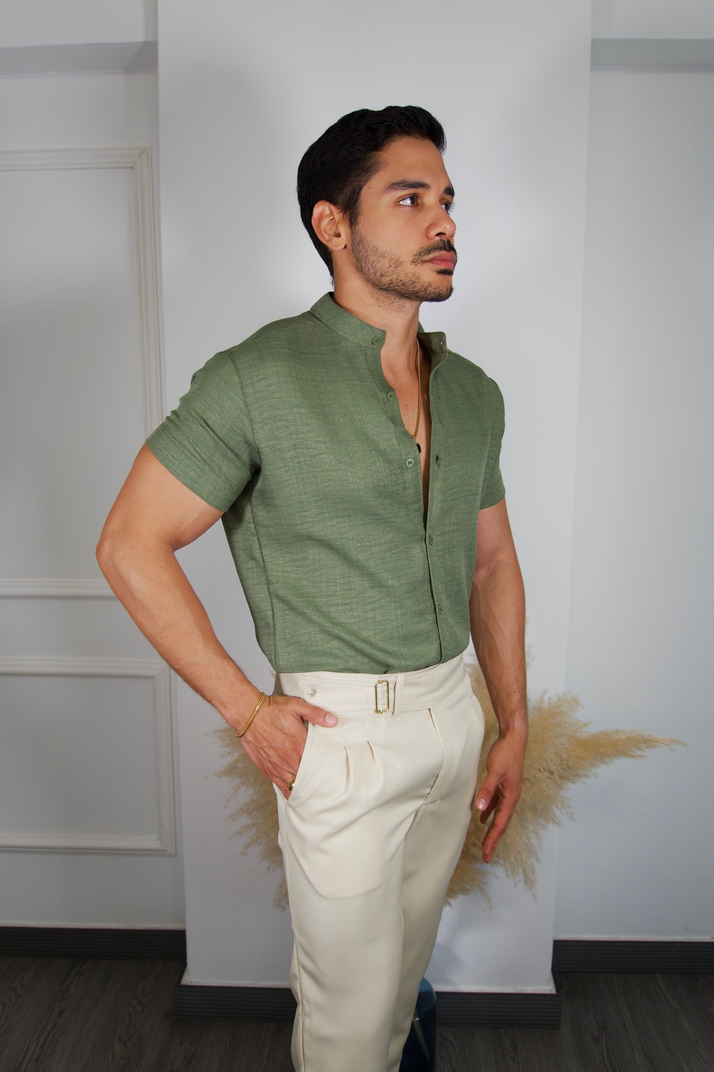 Camisa Oliva Chiaro | Cuello Mao (Verde Oliva Claro)