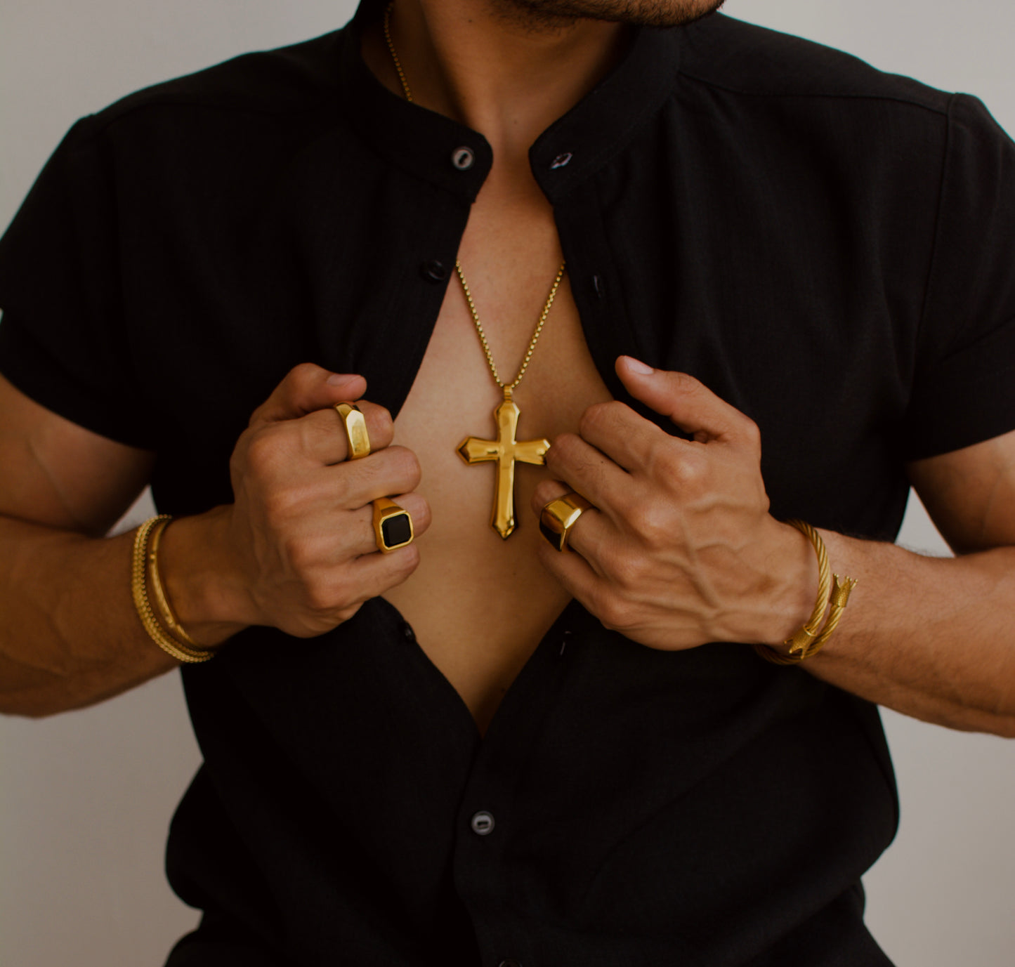 Cadena Big Crucifix | COLECCION GIO ACCESSORIES