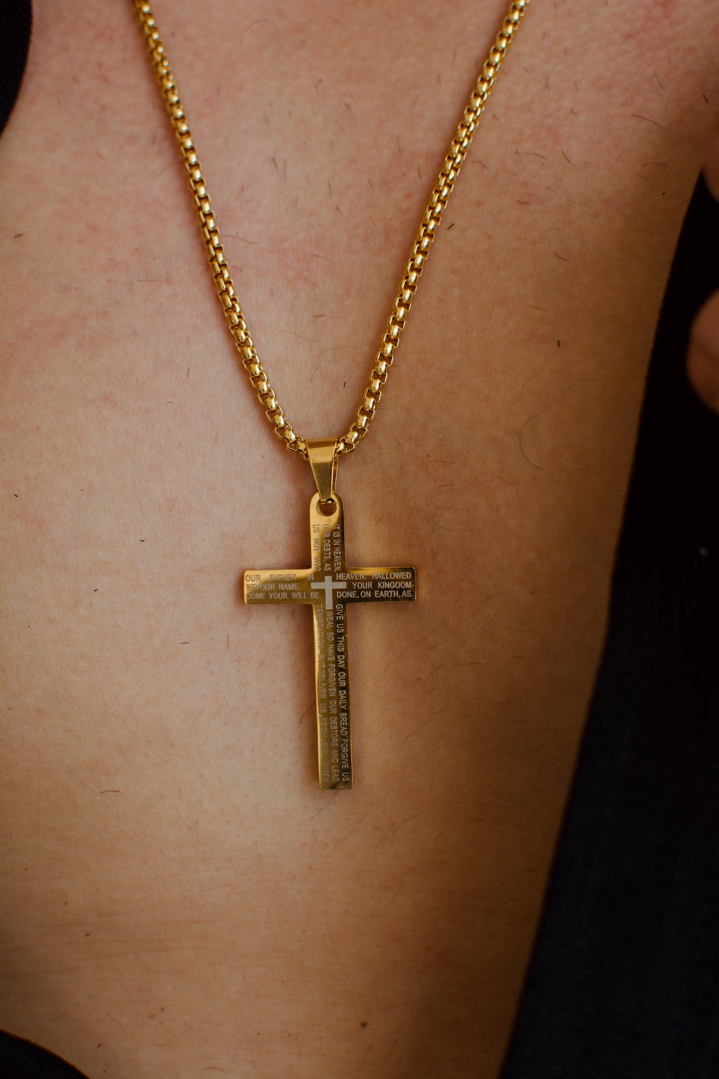 Cadena Crucifix Lux 2| COLECCION GIO ACCESSORIES