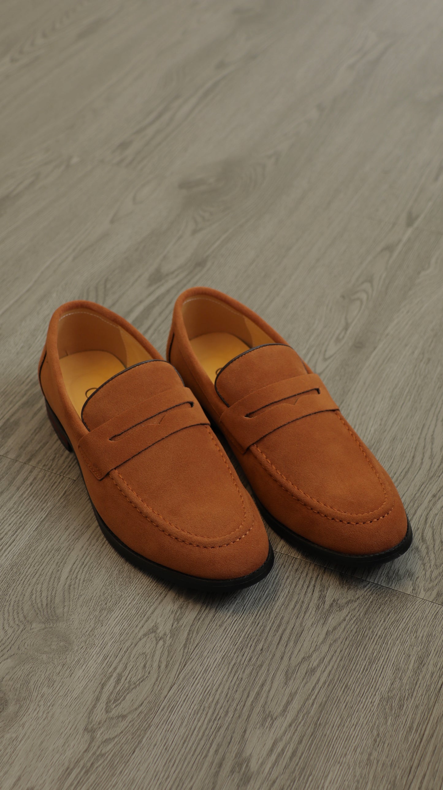 Zapato Prestige Ocre Suede Loafer