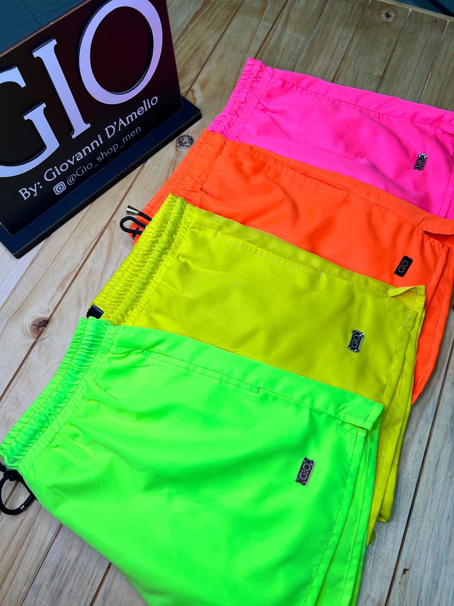 Short Verde Neon