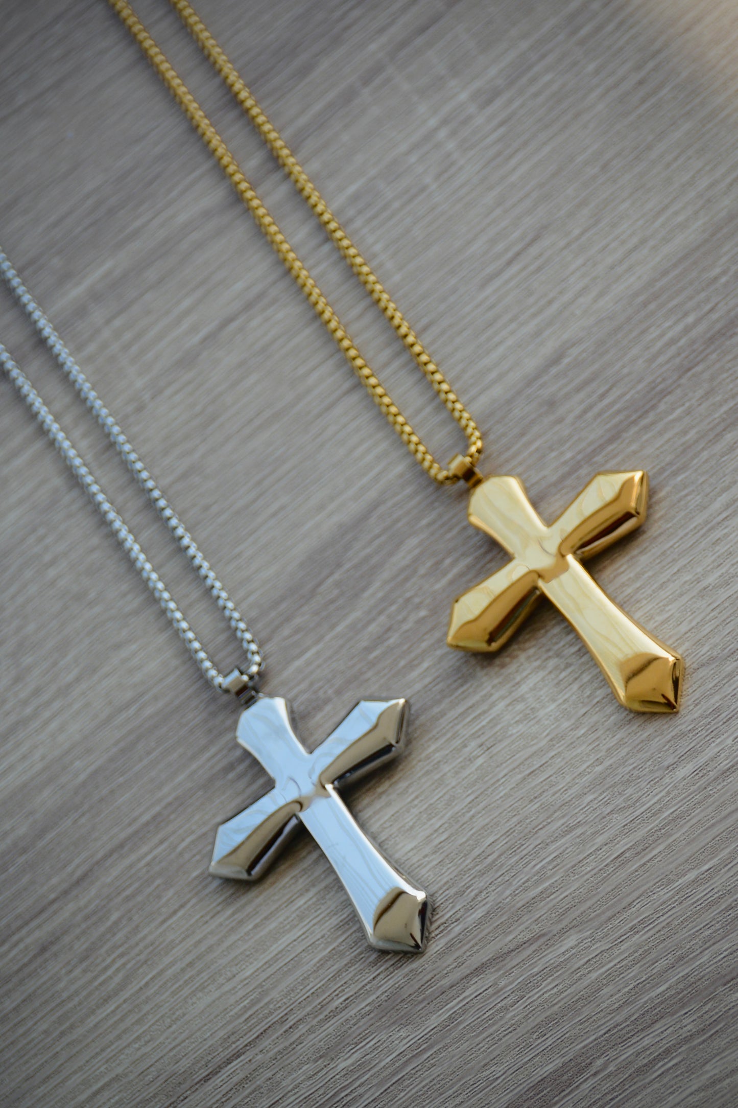 Cadena Big Crucifix | COLECCION GIO ACCESSORIES