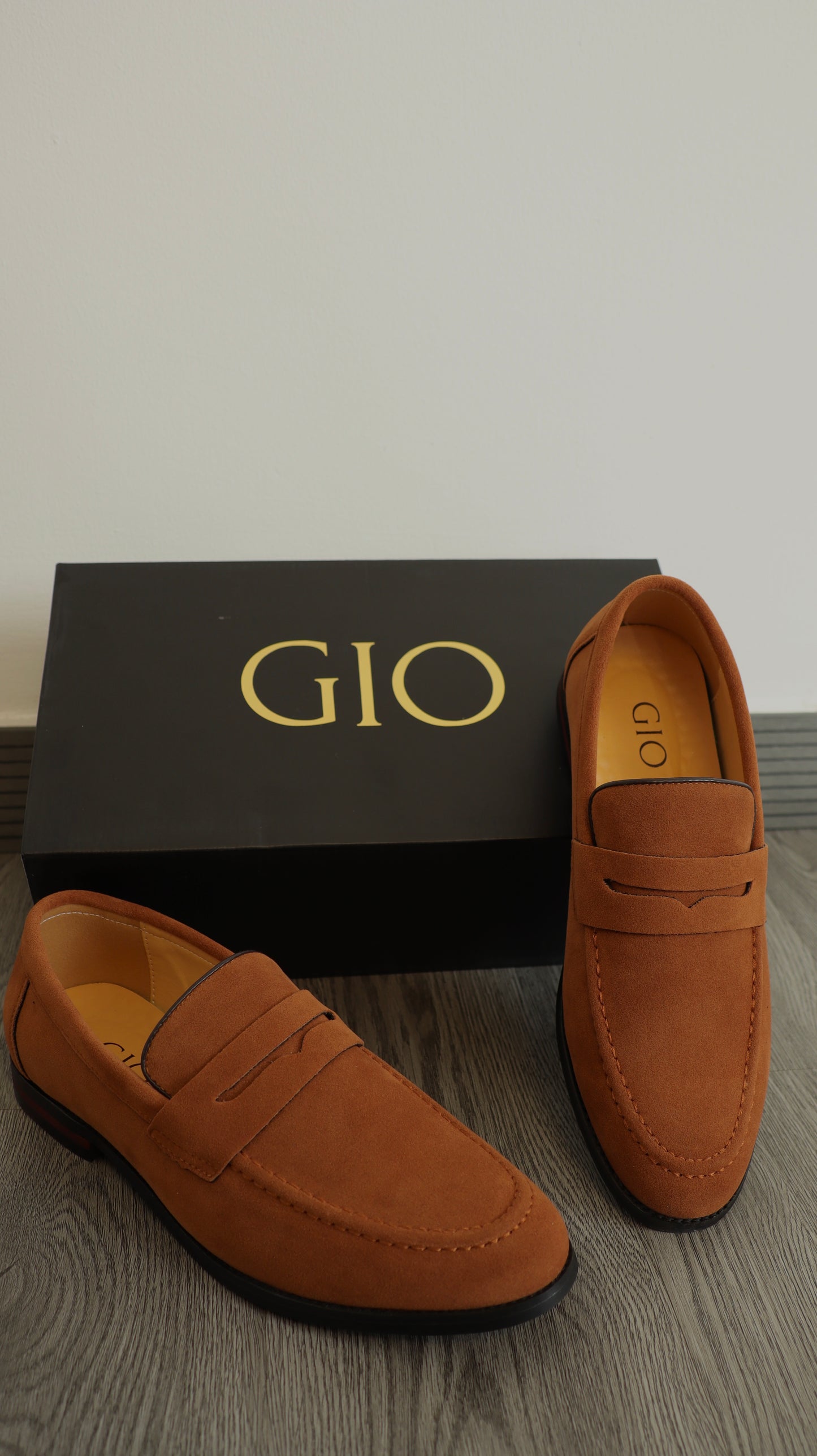 Zapato Prestige Ocre Suede Loafer