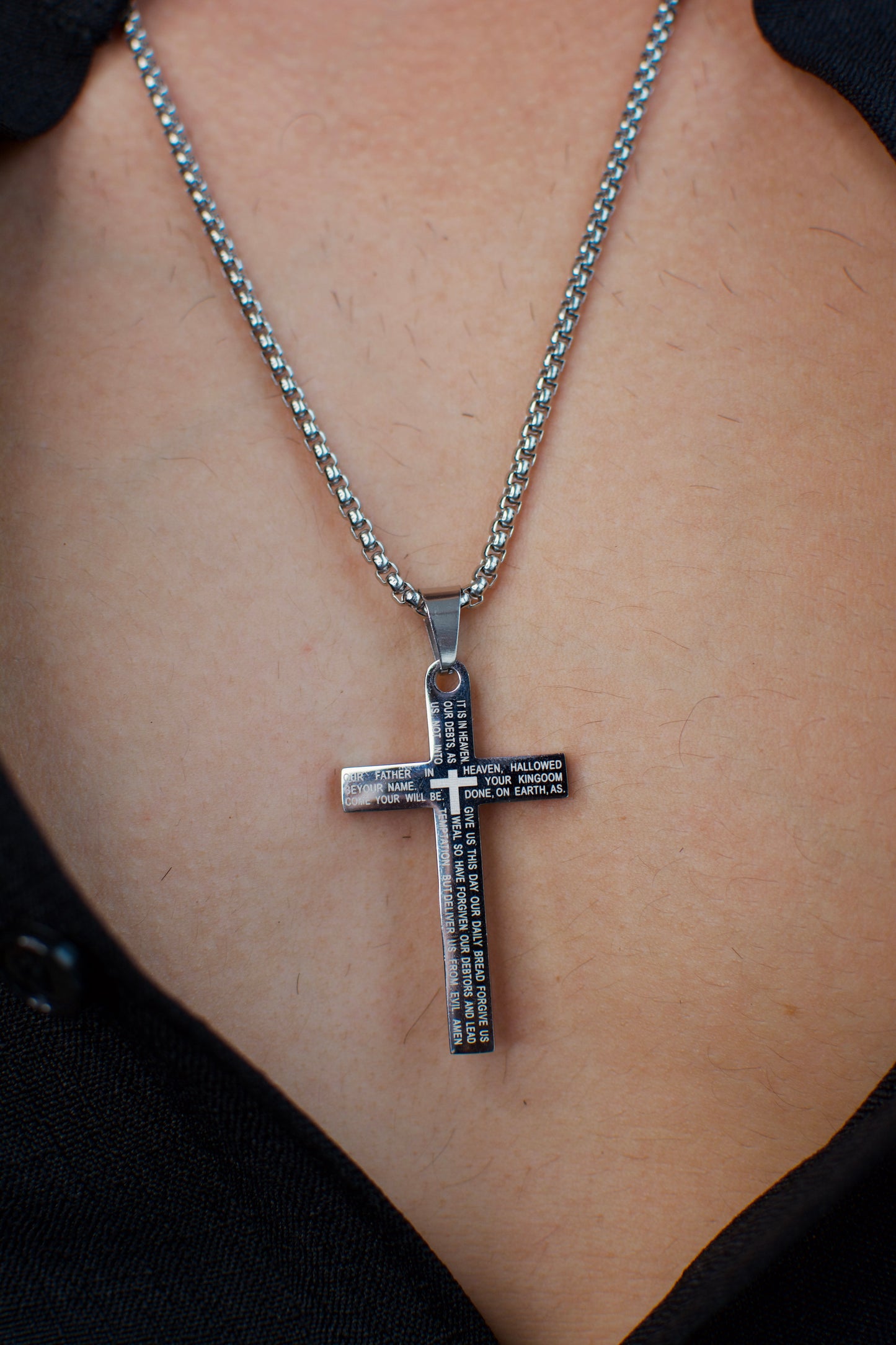 Cadena Crucifix Lux 2| COLECCION GIO ACCESSORIES