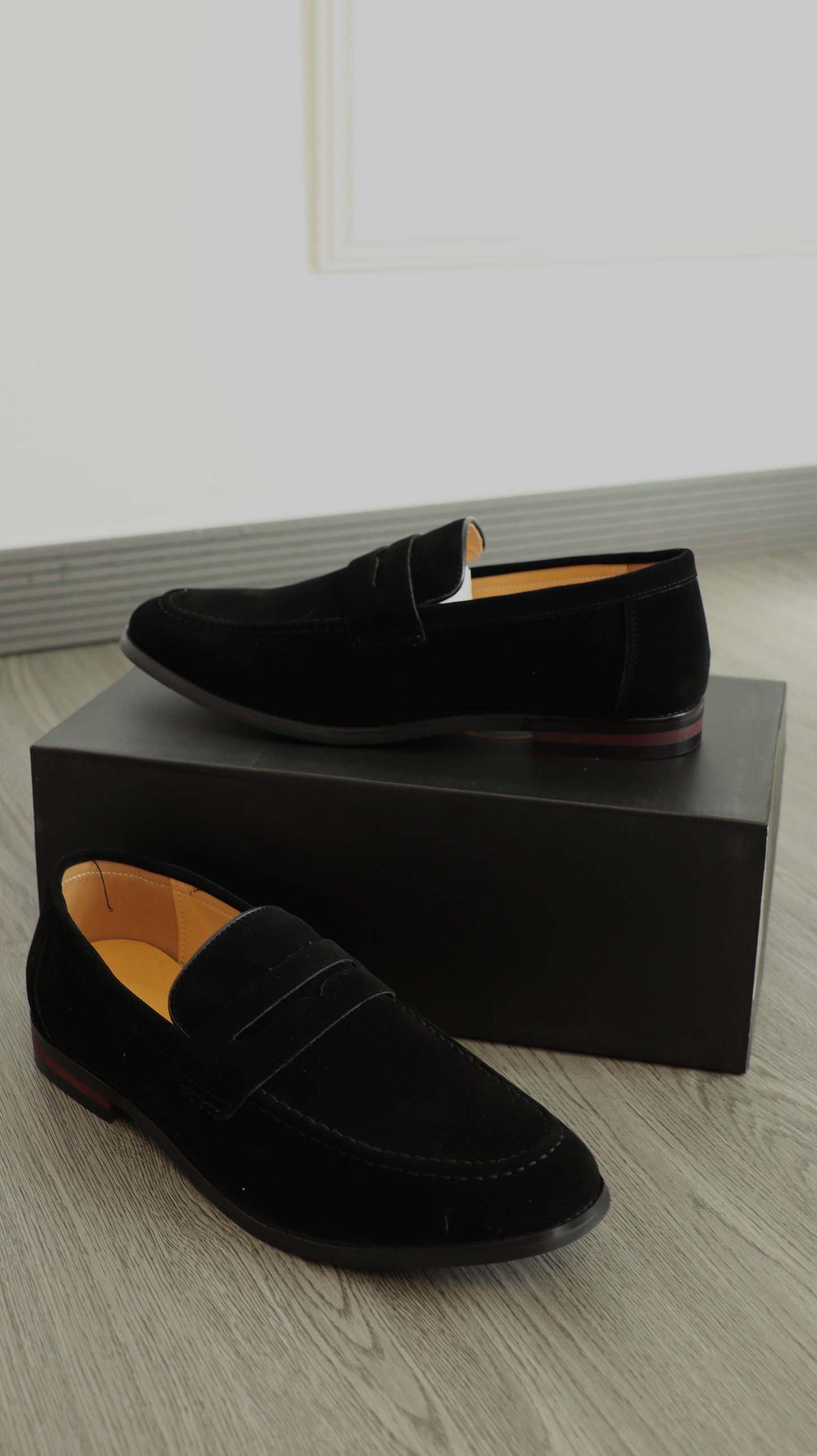 Zapato Prestige Black Suede Loafer